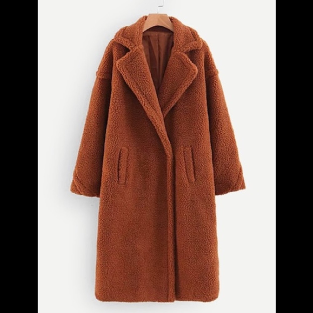 Pocket front teddy coat
